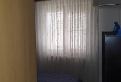 Particular, vand apartment 3 camere, zon Teiul  Doamnei, 1986, ei.5/8 - 7