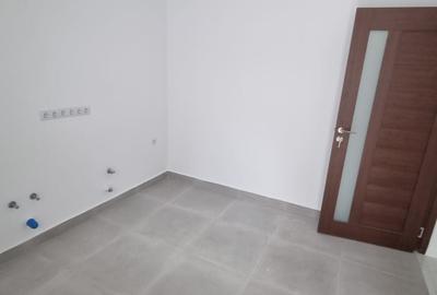 Casă cu 4 camere cu Teren 200 Mp în Central - 5