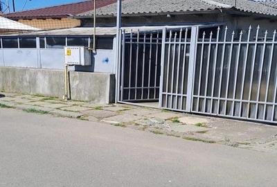 Casă cu 3 camere cu Teren 200 Mp în Palas - 2