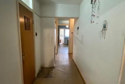 Apartament cu 4 camere decomandat în Turda - 9
