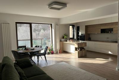 Apartament cu 2 camere decomandat în Răcădău