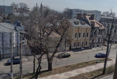 Apartament cu 2 camere decomandat în Central - 3