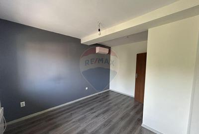 Spa?iu de birouri de 45mp de inchiriat in zona Orasul ... - 2