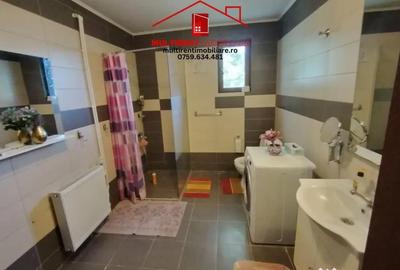 Casă cu 3 camere cu Teren 1854 Mp în Sud