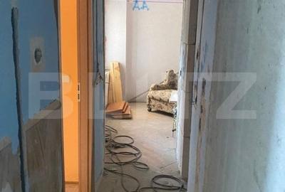 Apartament de vanzare - Semifinisat - Zona Centrala - 3