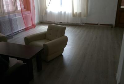 Spațiu comercial, de 320 mp, în Central - 12