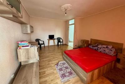 Garsonieră decomandată în Vitan Mall - 2