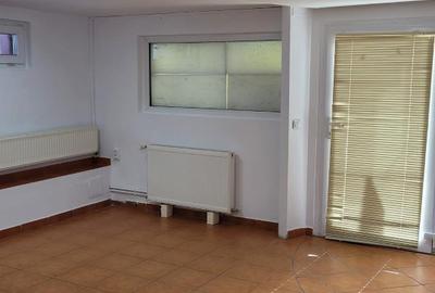 Proprietar inchiriez birou 90 mp - 2