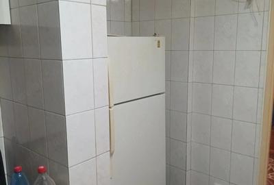 Apartament cu 3 camere decomandat în Berceni - 9