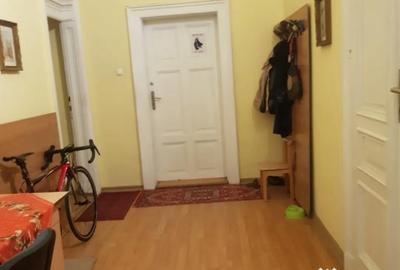 Apartament cu 2 camere semidecomandat, mobilat în Ultracentral