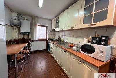 Apartament trei camere decomandat de vanzare in Aiud - 8