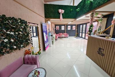 Spațiu comercial, în Central - 3