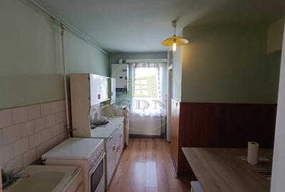 Apartament cu 4 camere decomandat în Reghin - 7