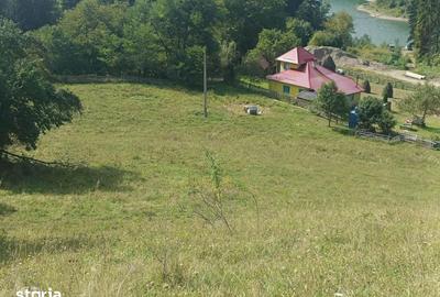 Teren de 1500 mp, în Central - 2