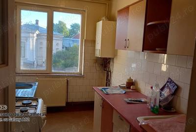 Apartament 3 camere pe Calea Domneasca - 2