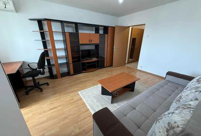 Garsonieră în Titan