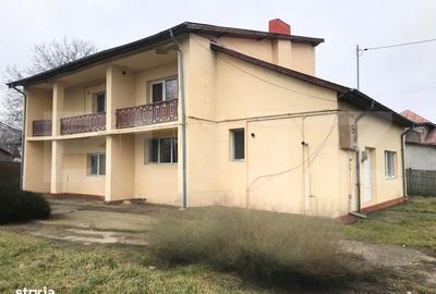 Casă cu 4 camere cu Teren 1023 Mp în Central - 9