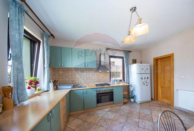Casa eleganta in cea mai buna zona din Cristian - COMISION 0% - 5