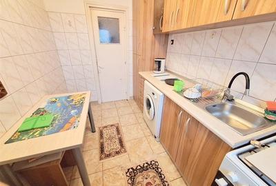 Apartament 3 camere de vanzare  Centru, Str. 9 Mai - 2