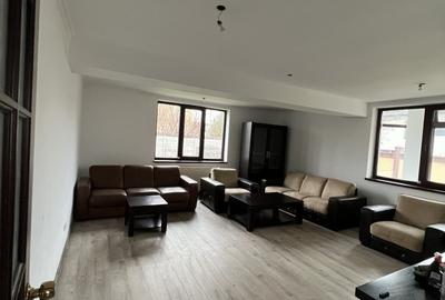 Casă individuală cu 6 camere cu Canalizare în Central - 7