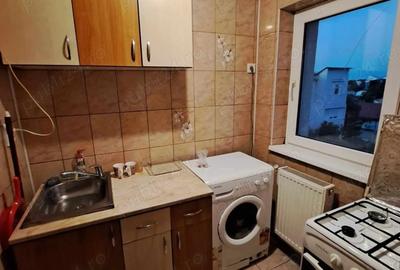 Garsonieră decomandată în Școlilor