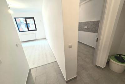 Garsoniera cartier Militari Residence - mutare imediata!! - 4