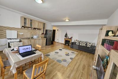 Apartament cu 2 camere semidecomandat, mobilat în Florești