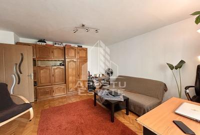Apartament 2 camere decomandat, etaj 2, zonă Odobescu, 61 mp utili