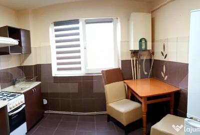Apartament cu 2 camere semidecomandat, mobilat în Simeria - 2
