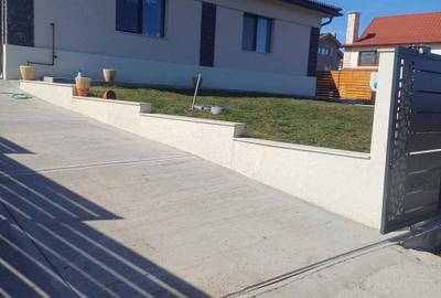 Casă cu 4 camere în Exterior Vest