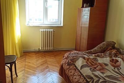 Apartament cu 4 camere decomandat în Dacia - 3