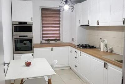 Apartament cu 2 camere decomandat în Lipovei