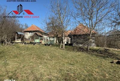 Casă cu 4 camere în Pârău lui Mihai - 2