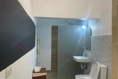 Casă cu Teren 340 Mp în Central - 2