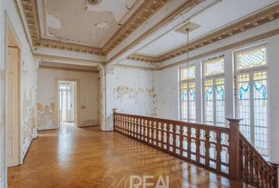 Casă cu 16 camere cu Canalizare în Romană - 2