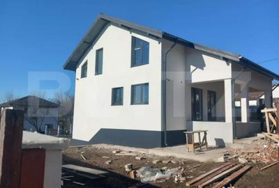 Casă cu 5 camere cu Teren 500 Mp în Valea Adâncă