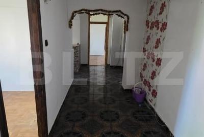 Apartament cu 3 camere, 75 mp, zona centrala - 2