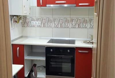 Garsonieră decomandată în Văcăresti