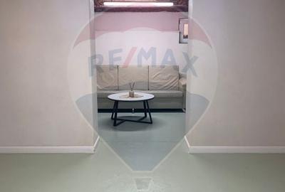 Spațiu comercial, de 40 mp, în Decebal - 17