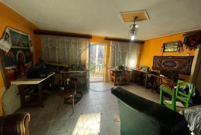 Casă cu 4 camere cu Teren 2700 Mp în Ragla - 10