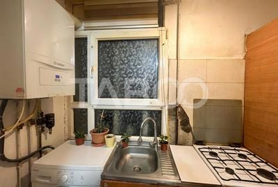 Apartament renovat 2 camere si balcon etaj 1 de vanzare Strand Sibiu - 8