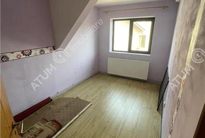 Casă individuală cu 7 camere cu Canalizare în Sub Arini - 13