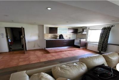 Apartament trei camere , Zona Decebal.sector 3 Bucuresti - 3