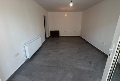 Apartament cu 2 camere decomandat în Casa de Cultură