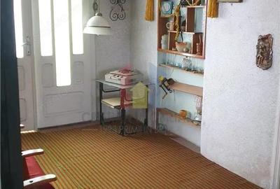 Zona Grivitei-Pta Mare Vila P+1, 6 camere, 2 bai teren 242mp deschidere 10 m la strada - 2