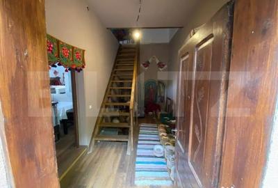 Casă cu 7 camere cu Teren 1800 Mp în Central - 11