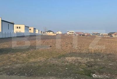 Teren de 1800 mp, în Central - 3