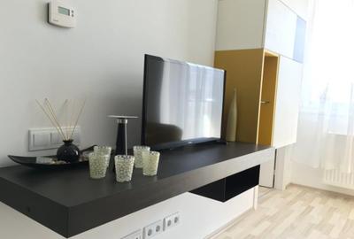 Apartament cu 2 camere decomandat în Titan