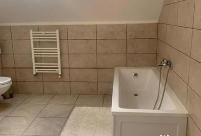 Casă cu 5 camere cu Teren 277 Mp în Malu Mare - 14
