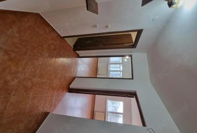 Apartament cu 3 camere decomandat în Central - 4